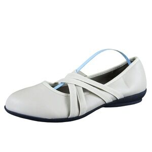 Classique Women  Mary Jane Beige Synthetic Sz 7 Medium Gently Used 2025‎